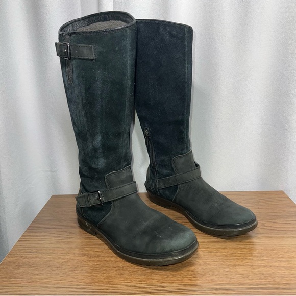 UGG Thomsen Black Suede Knee-High Boots Women’s Size 8.5 Buckle Detail - Picture 2 of 6